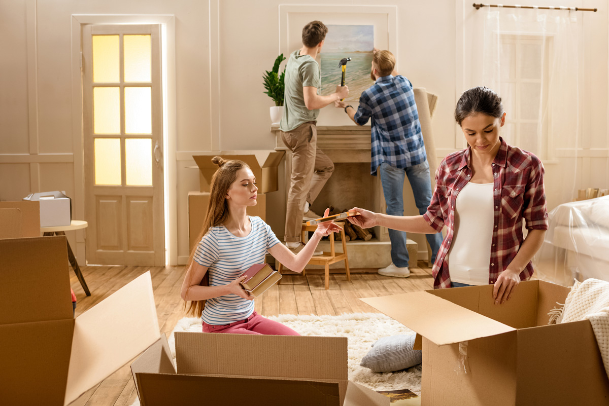 Call_ElCheapoMovers_Toronto_Why_Hire_a_Moving_Company_family_moves