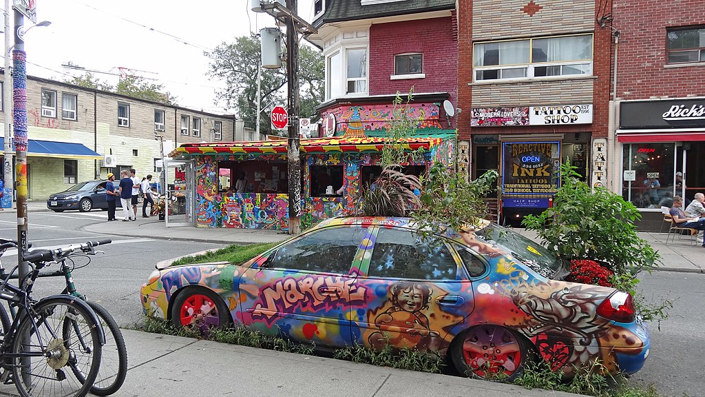 Garden_Car_Art_at_Kensington_Market_Toronto_ElCheapoMovers