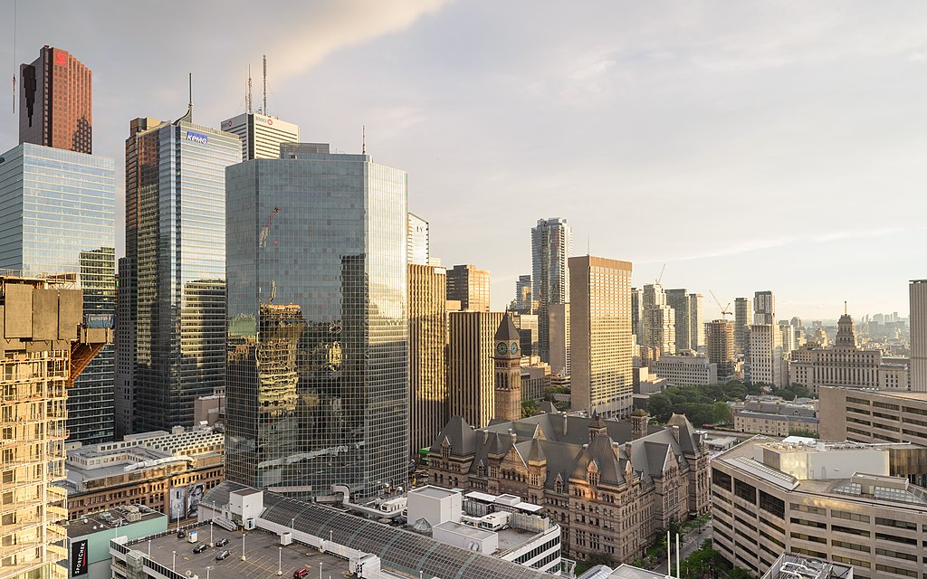 Toronto_Skyscrapers_ElCheapoMovers
